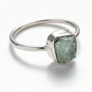 Elegant Silver Ring with Aqua Stone